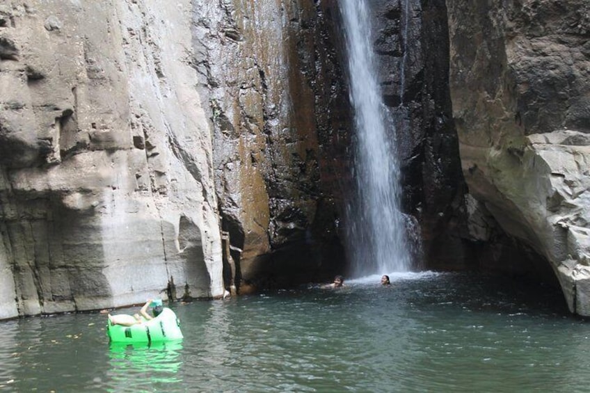 Adventure Day Tour - Tamanique Waterfalls + El Tunco beach