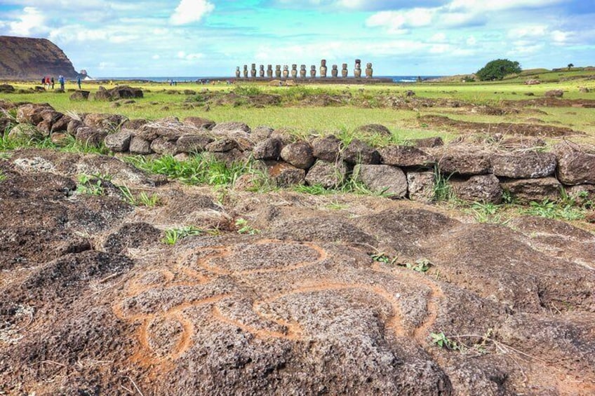 Papa Tataku Poki petroglyphs as seen during RPS' Moai Rise and Fall archaeological field trip.