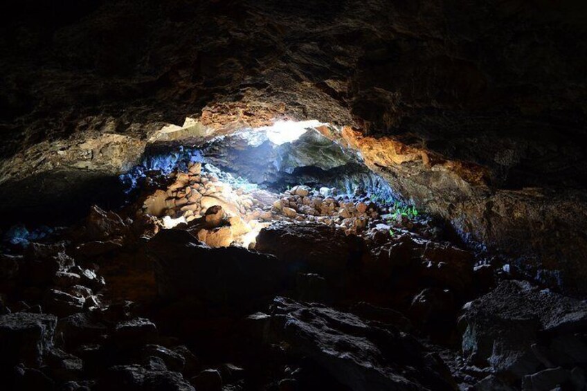 One of the many windows to the sky in Ana Te Pahu lava tube