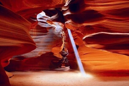Antelope Canyon and Horseshoe Bend Small Group Tour from Las Vegas