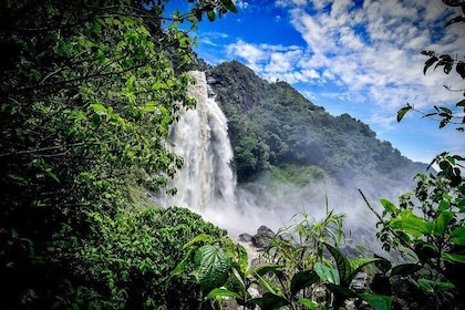 Hoogste tokkelbaan van Colombia over bergen, jungles en watervallen
