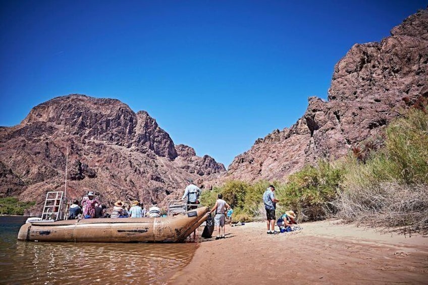 1.5 Hour Guided Raft Tour at Base of Hoover Dam