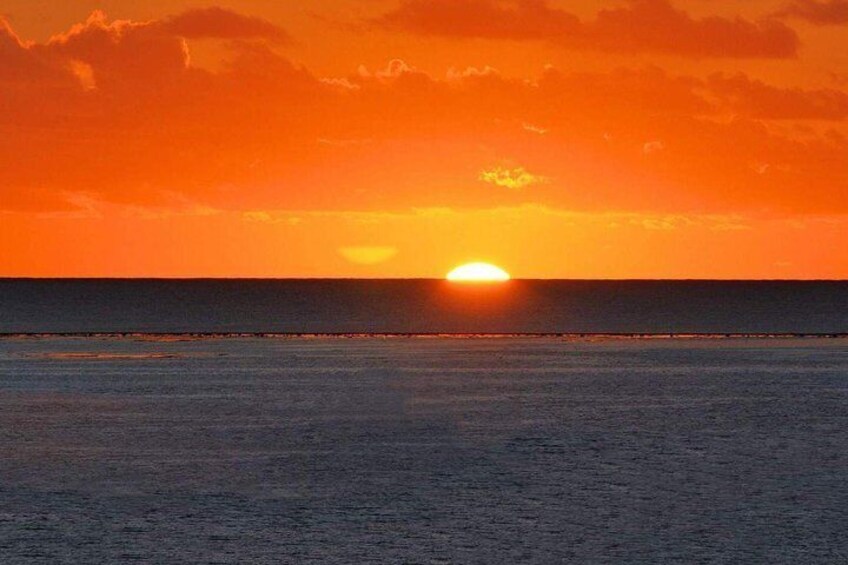 Bora Bora Lagoon Cruise Private Sunset aboard a Polynesian catamaran