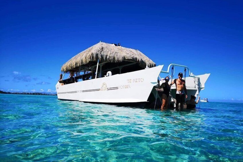 Bora Bora Lagoon Cruise Private Half Day Snorkeling on a Polynesian catamaran