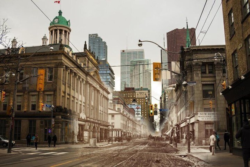 Explore Canada's Metropolis with Walking Tours Through Toronto