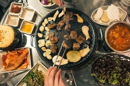 Night Food Tour in Seoul with Traditional and Modern Cuisine