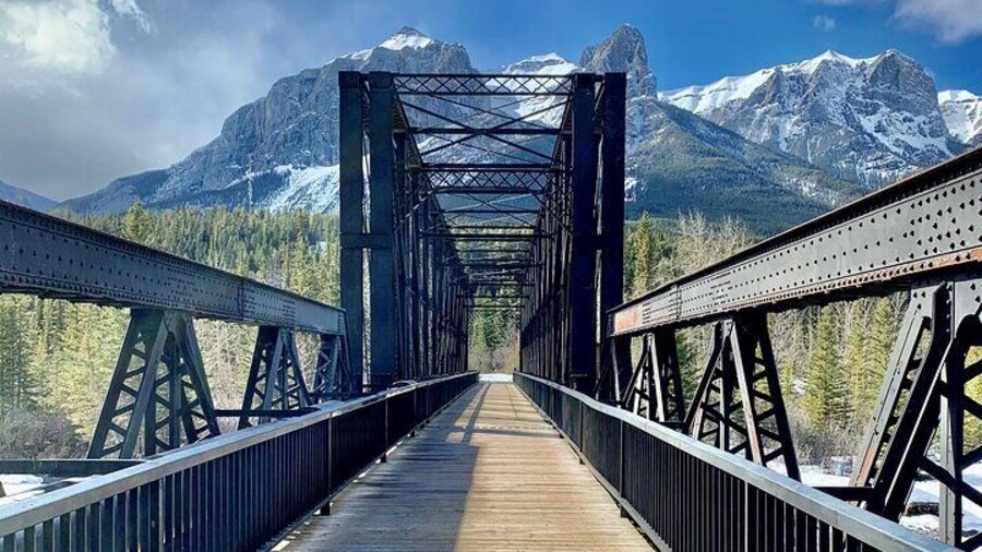 The Canmore History Tour - 1.5H Walk