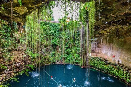 Chichen Itza Tour with Mayan Food Experience