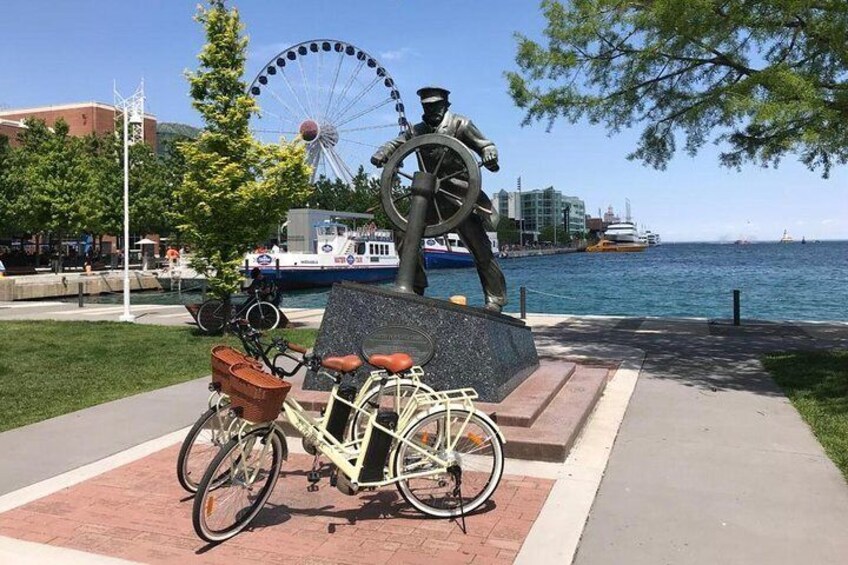 Chicago Lakefront Electric Bike Tour