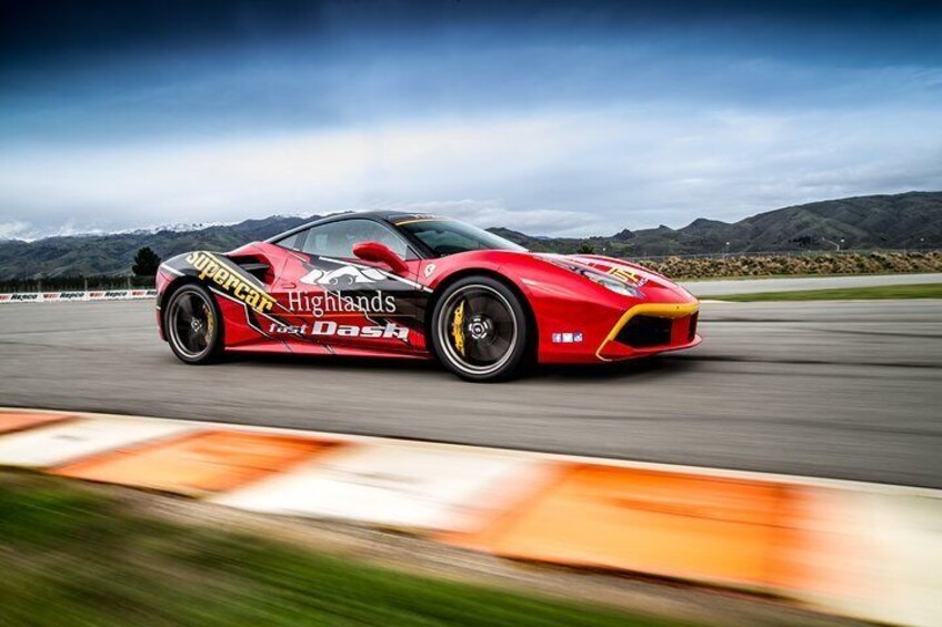 Supercar Fast Dash experience at Highlands.