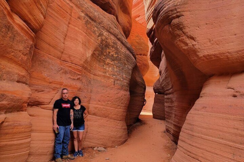 Guided tours in southern Utahs slot canyons, Indian ruins, and national parks.