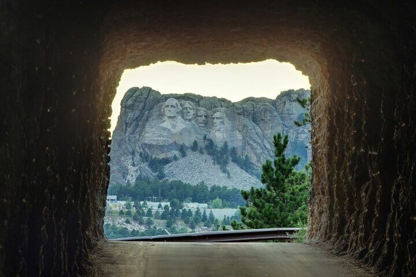 Mt Rushmore "Bundle" - w/Crazy Horse/Needles/Iron Mtn-Public