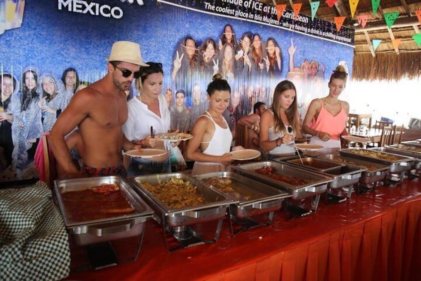 All Inclusive Catamaran Tour to Isla Mujeres, from Cancun to Riviera Maya