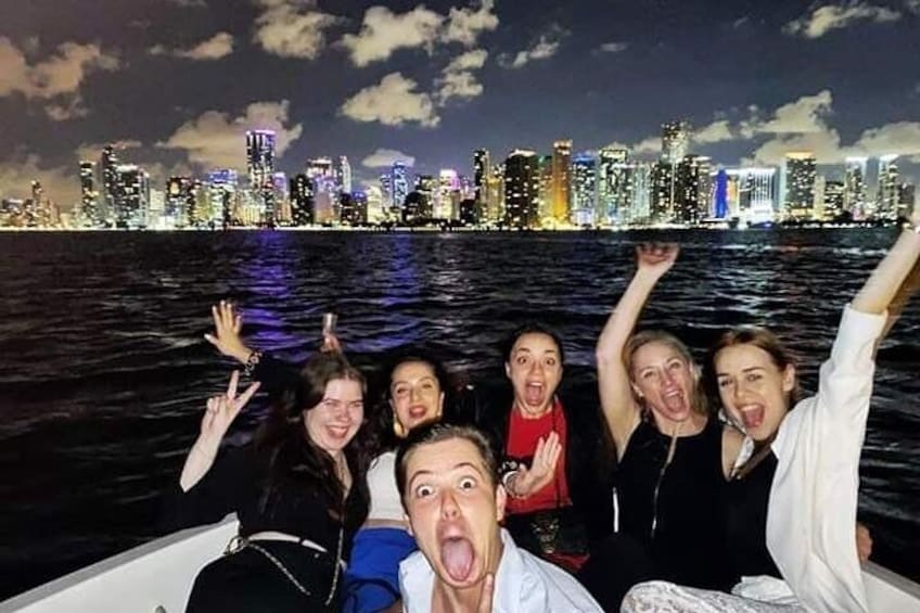Miami Private Evening Boat Tour Including Champagne