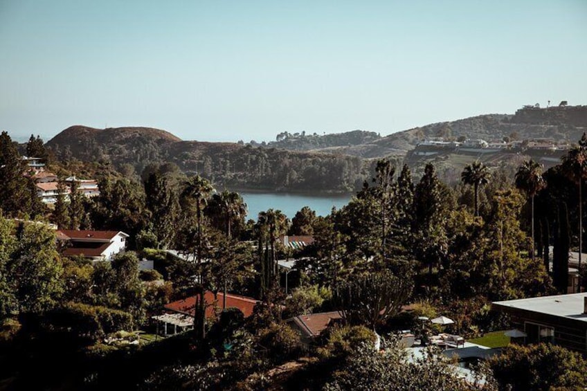 Fantastic Views on Lake Hollywood and the Mountains