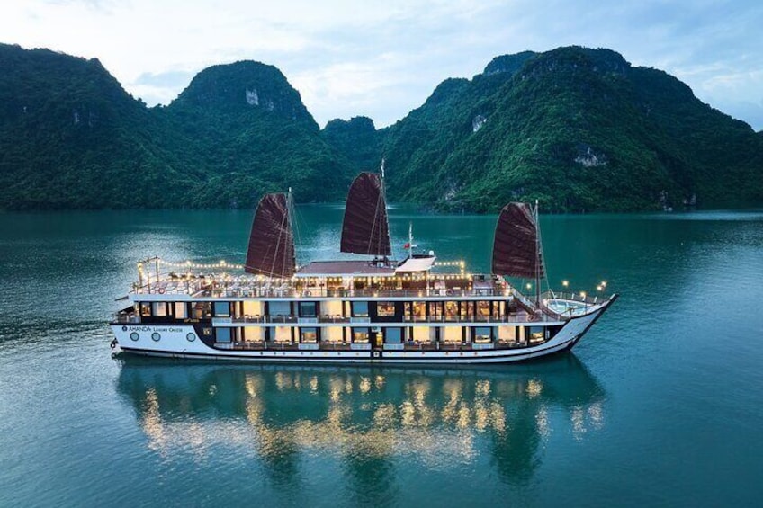 Amanda Cruise Luxury Halong Bay and Lan Ha Bay 2 Days Tour