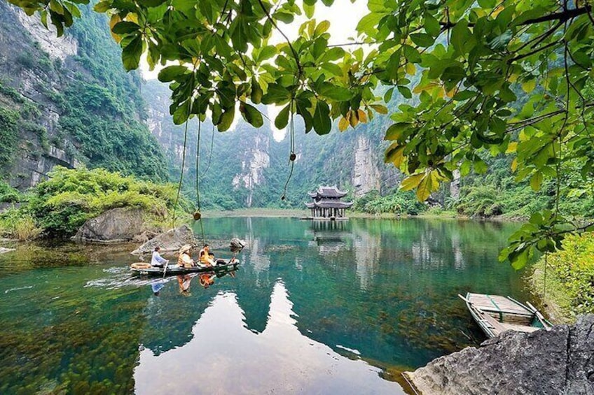 Private Day Tour from Hanoi: Bai Dinh Pagoda & Trang An Grottoes
