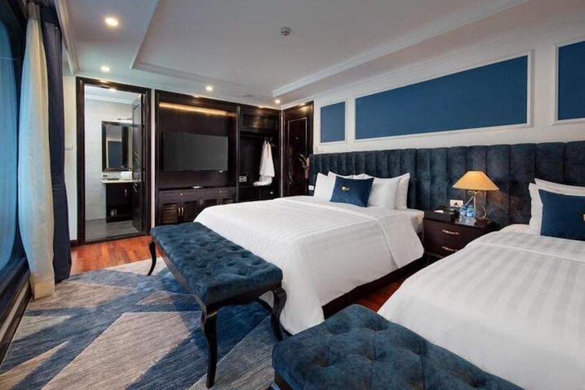 6 stars cruise 3d-2n: biking,BBQ, golf course,cave,transfer, meals,kayak,pool