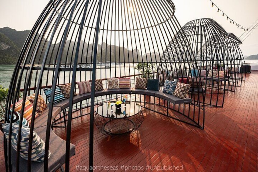 Ultra luxury style-3D/2N amazing activities Halong-Lan Ha- Cat Ba