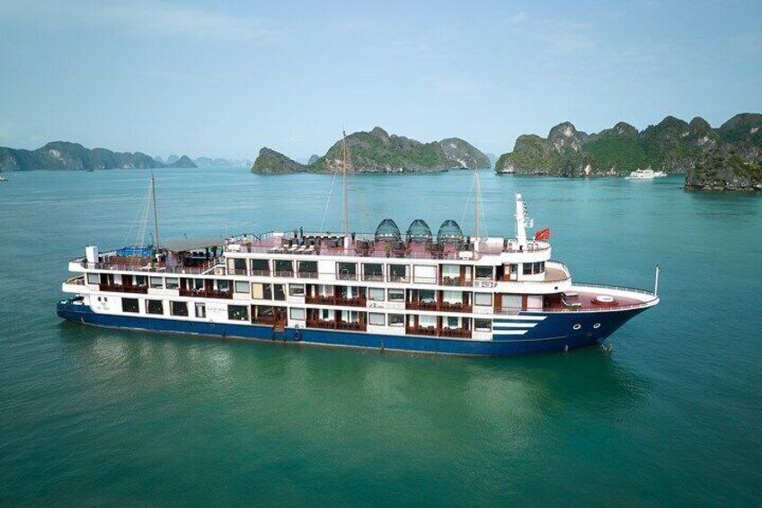 Ultra luxury style-3D/2N amazing activities Halong-Lan Ha- Cat Ba