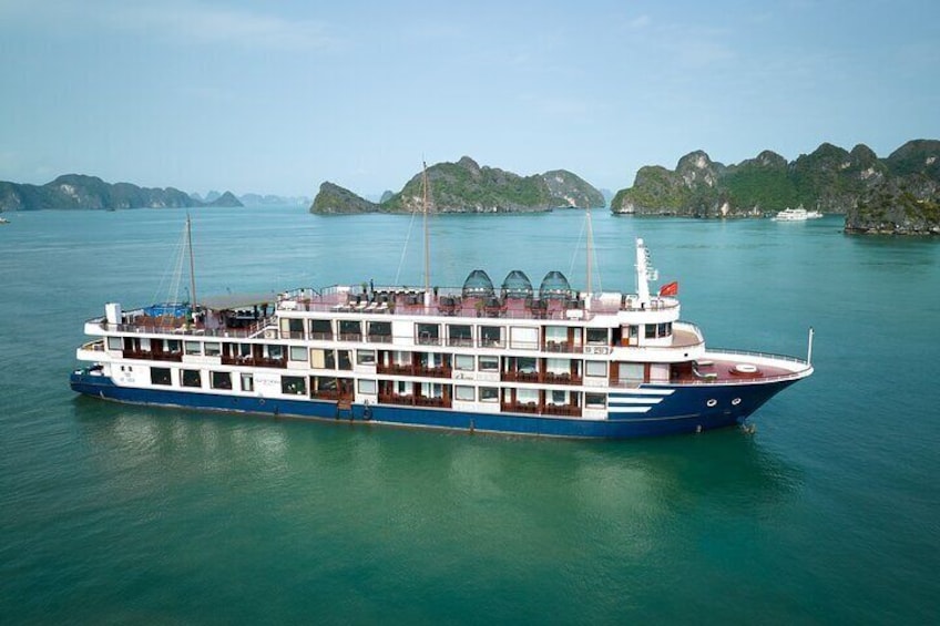 Ultra luxury style-3D/2N amazing activities Halong-Lan Ha- Cat Ba
