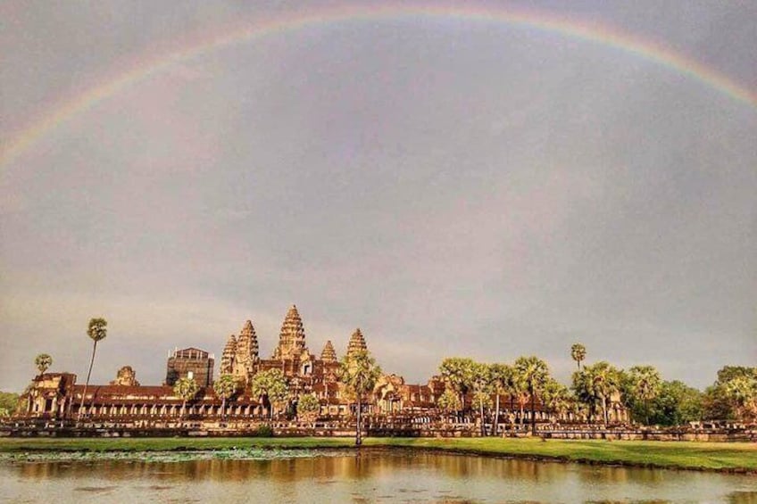 One Day Angkor Temple Tour with Sunrise