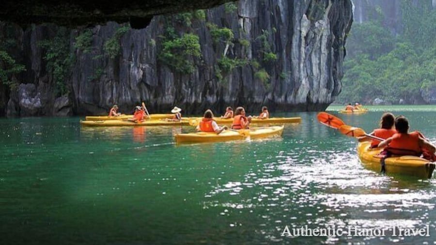 Full-Day Halong Bay Islands and Cave Tour Transfer 2 Ways by Newest Expressway