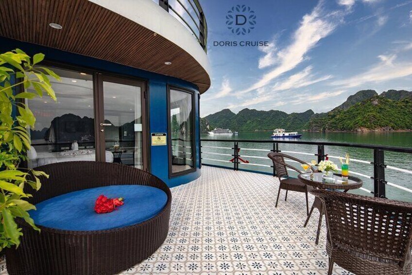 Doris Cruise - Luxury Overnight Cruise in Halong Bay & Lan Ha Bay (2D1N )