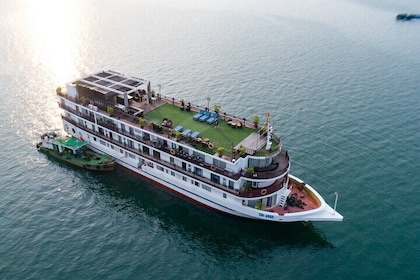 Amanda Cruise - Luxury Unique Halong Bay Cruise ( 2D1N Tour )