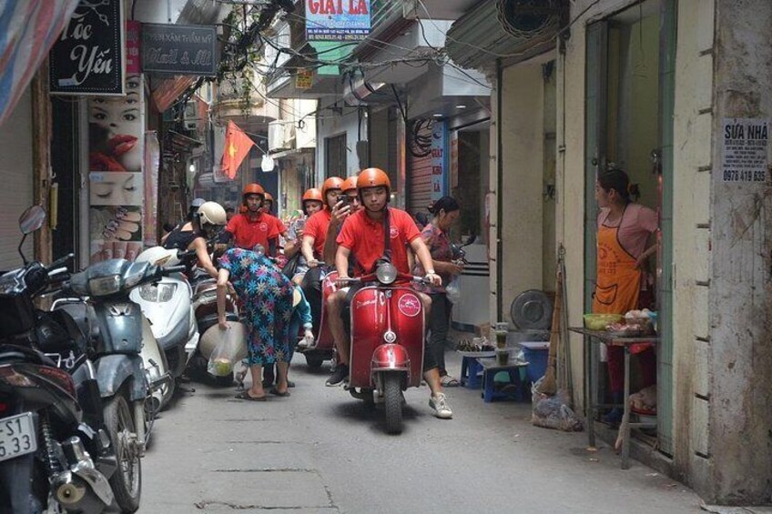 Hanoi vespa Sunset Tours