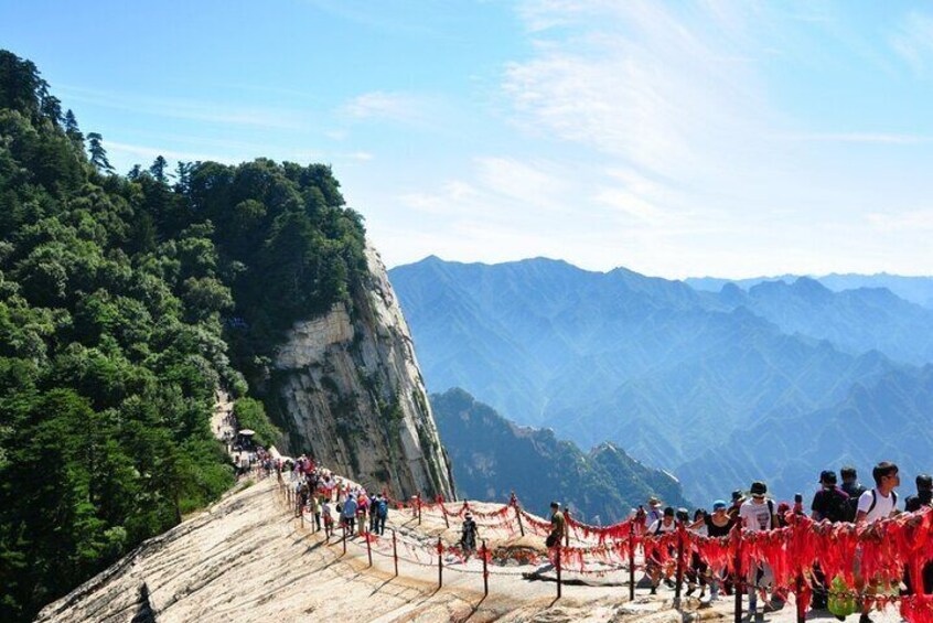 Xi'an Huashan Mountain Adventure Day Tour