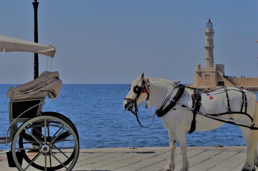 lighthouse Old Port - Alma de Creta