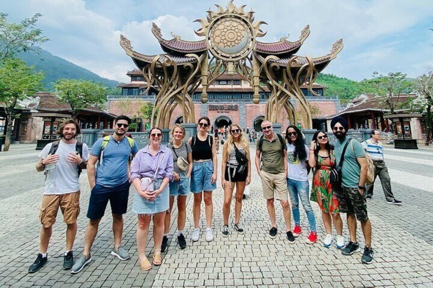 Venus Travel - Ba Na Hills - Golden Bridge