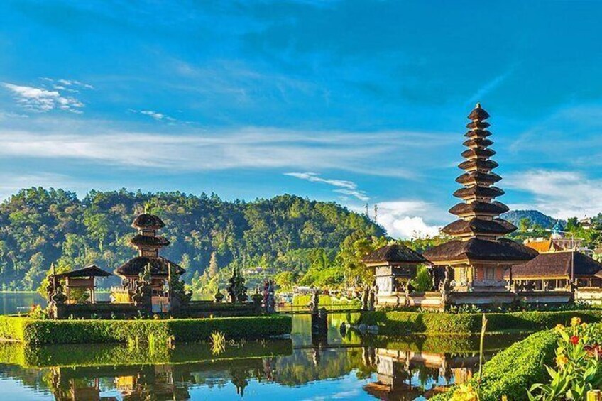 Private Ulun Danu Beratan Temple Leke Leke Waterfall Jatiluwih