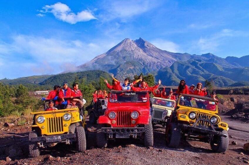 Group/Family trip experience Merapi tour by Jeep