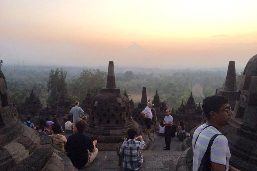 Borobudur sunrise worth the morning wake up