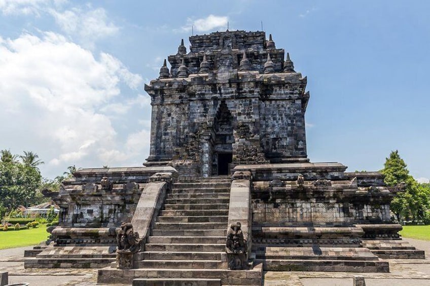 Mendut temple to be visited