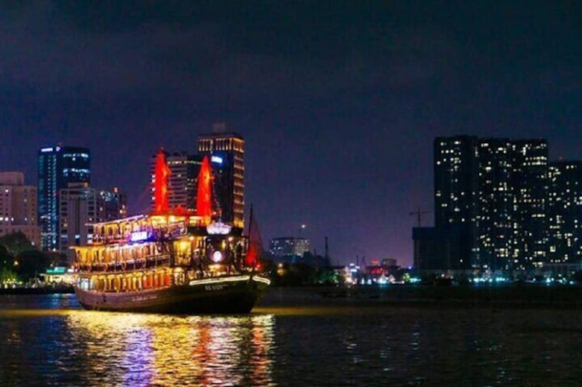 Ho Chi Minh Night life Tour, Water Puppet & Dinner on Cruise