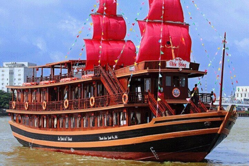 Ho Chi Minh Night life Tour, Water Puppet & Dinner on Cruise