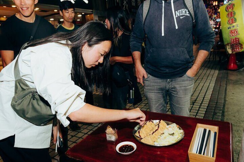 Taipei Food Tour: Night Market & Convenience Store(Food Included)
