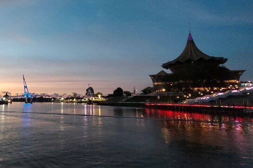 Kuching City Tour & Sunset River Cruise