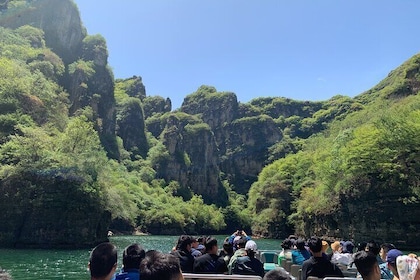 Private Day Tour to Longqing Gorge and Dingling at the Ming Tombs with Lunc...