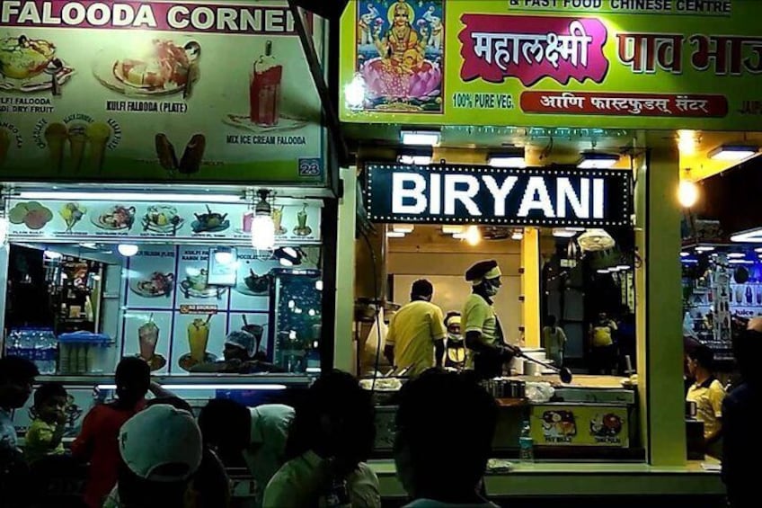 Street food at Girgaum Chowpatty
