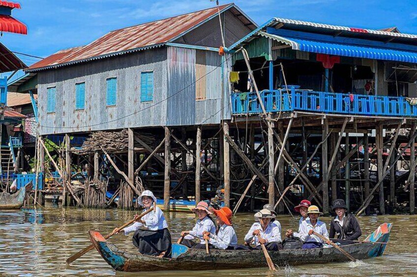 4-Day Excursion of Angkor, Koh Ker, Beng Mealea, Tonle Sap and Waterfalls 