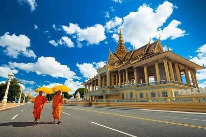 Full Day Tour in Phnom Penh City