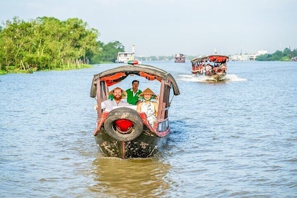 Recorrido de un día para grupos pequeños por el delta del Mekong y la local...