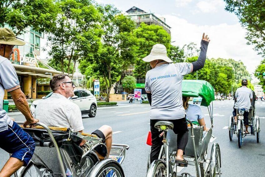 Small-group Saigon City Tour: 3-Hour Cyclo Ride to Hidden Stories