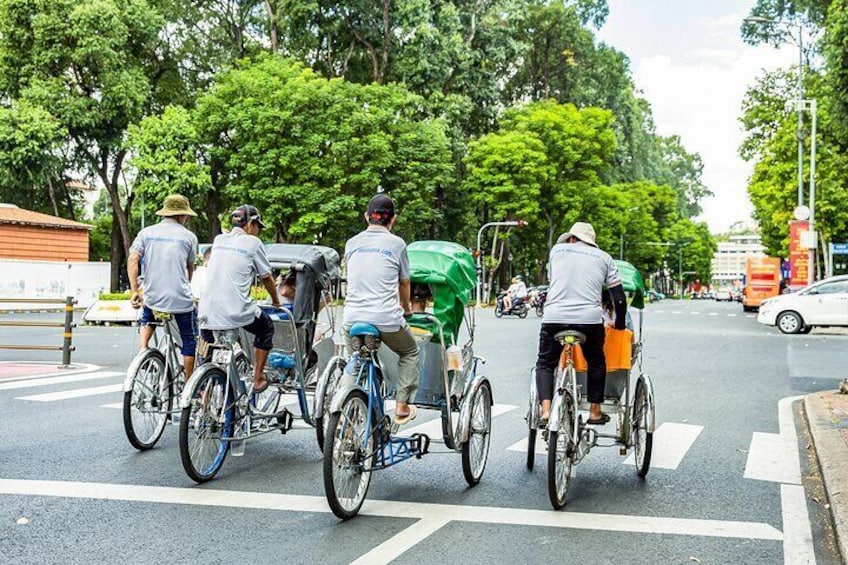 Small-group Saigon City Tour: 3-Hour Cyclo Ride to Hidden Stories