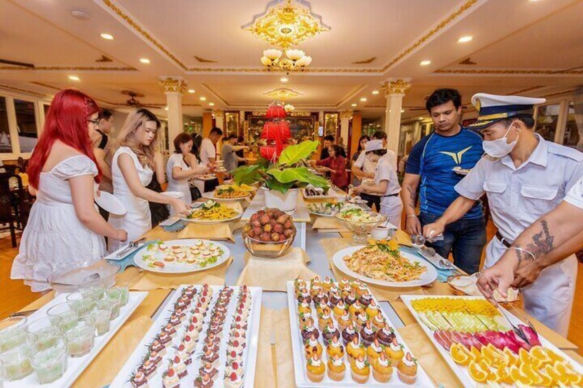 Buffet Line 2