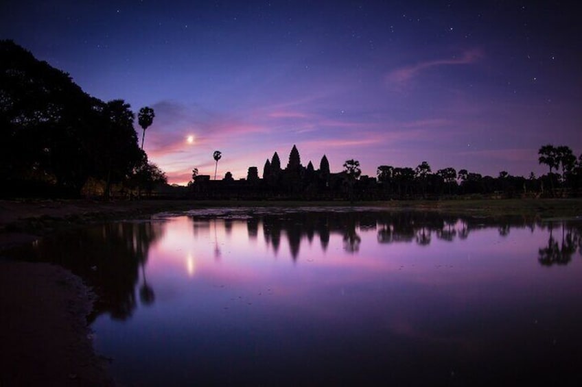 1-Day Angkor Wat Sunrise & All Interesting Temples Private Tour